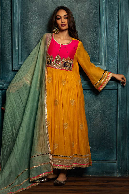 Sunehri Raag Kurta Set
