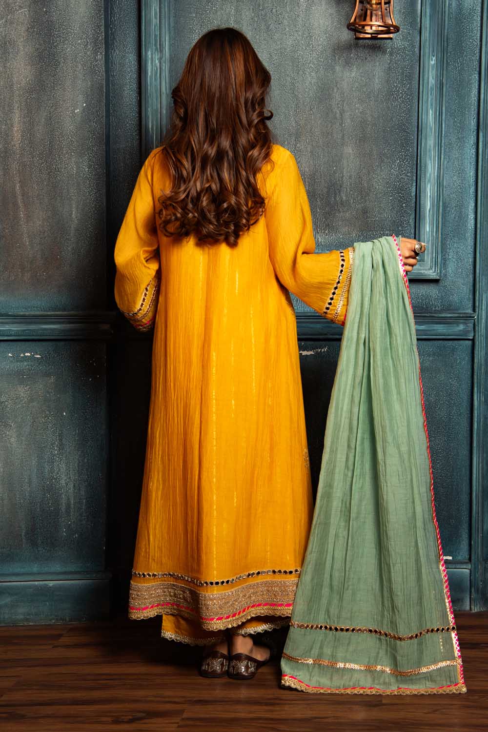 Sunehri Raag Kurta Set